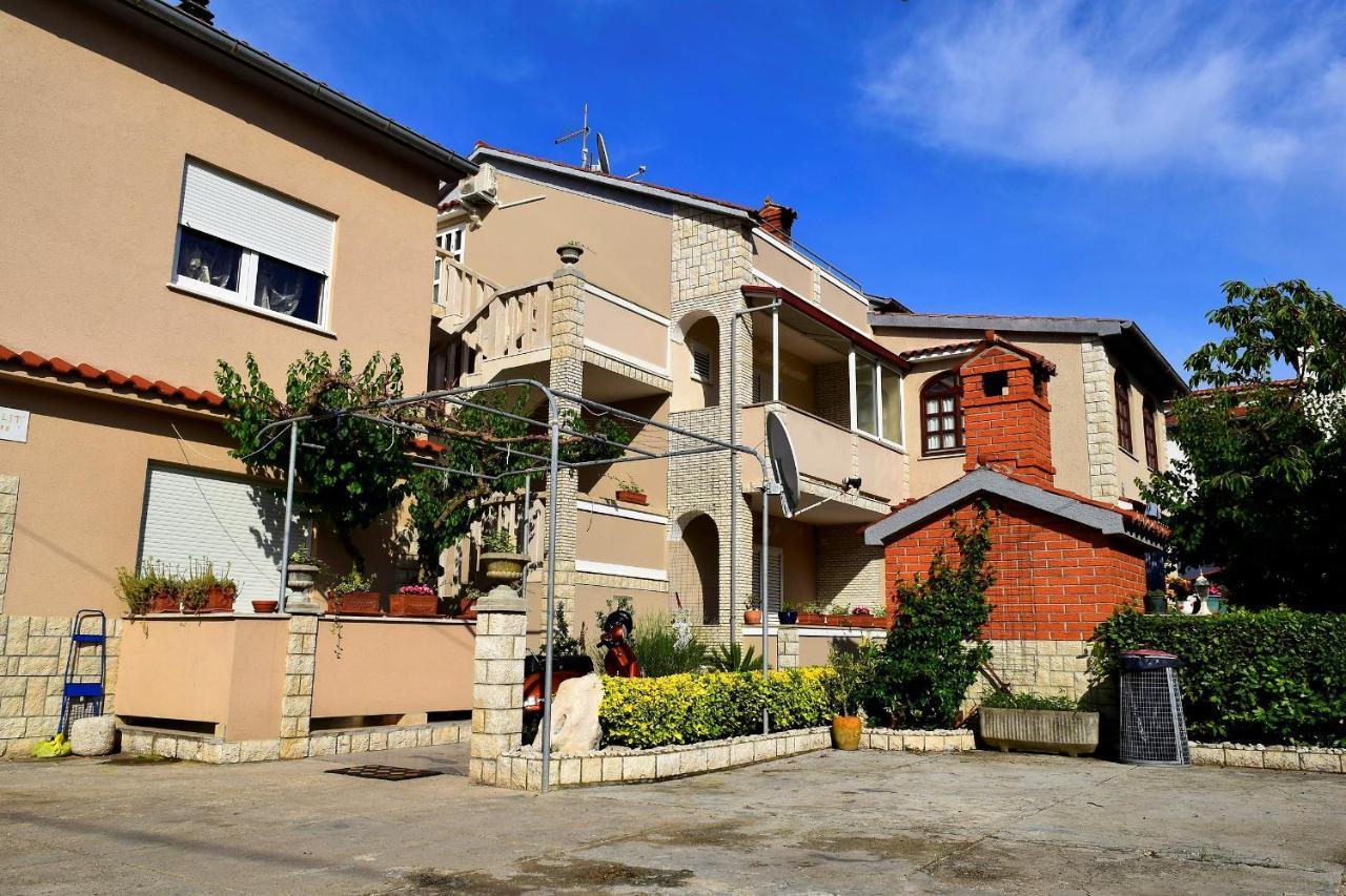 Zoro Apartments Palit Exterior foto