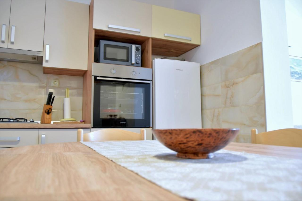 Zoro Apartments Palit Exterior foto